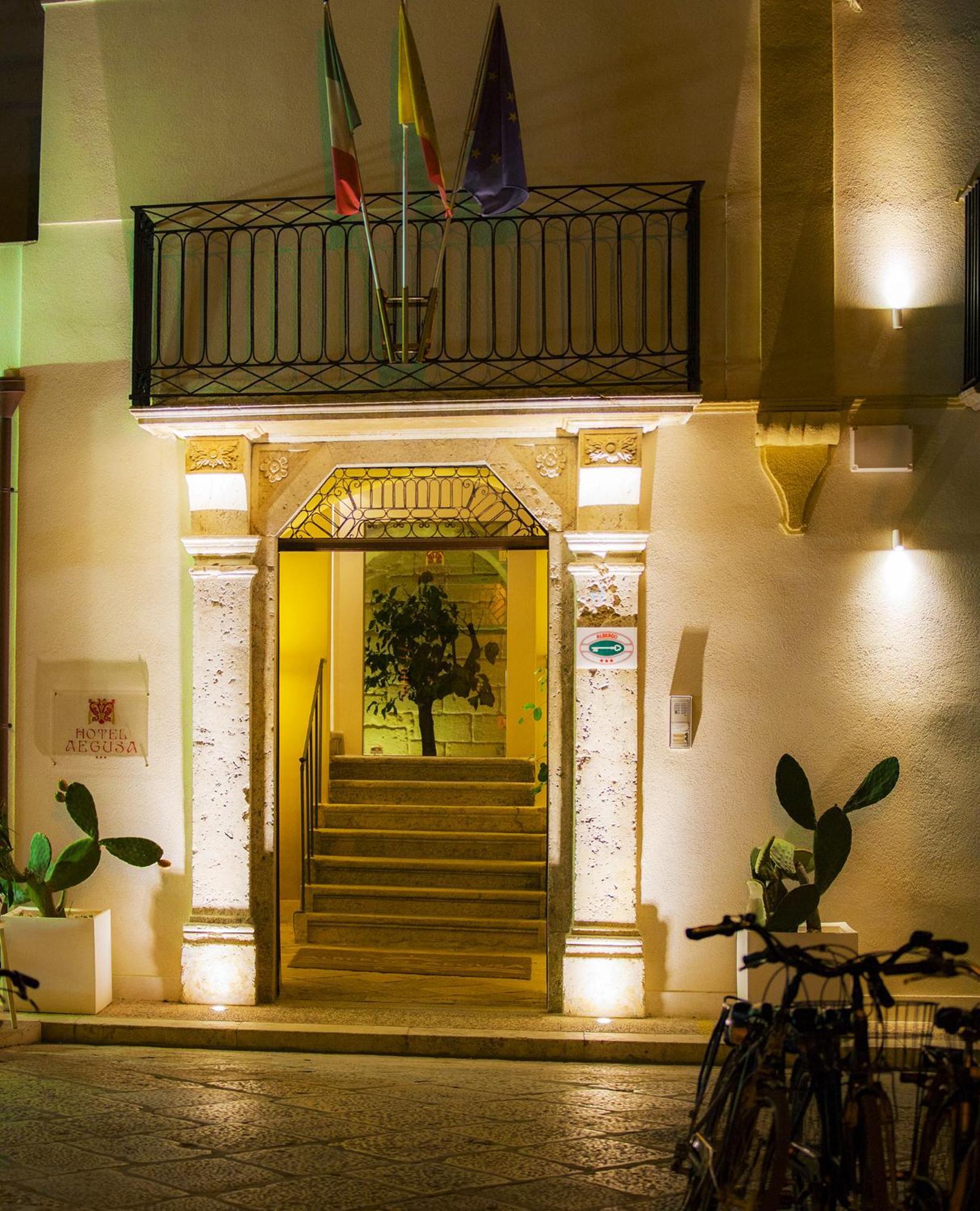 Aegusa Hotel Фавиньяна Экстерьер фото